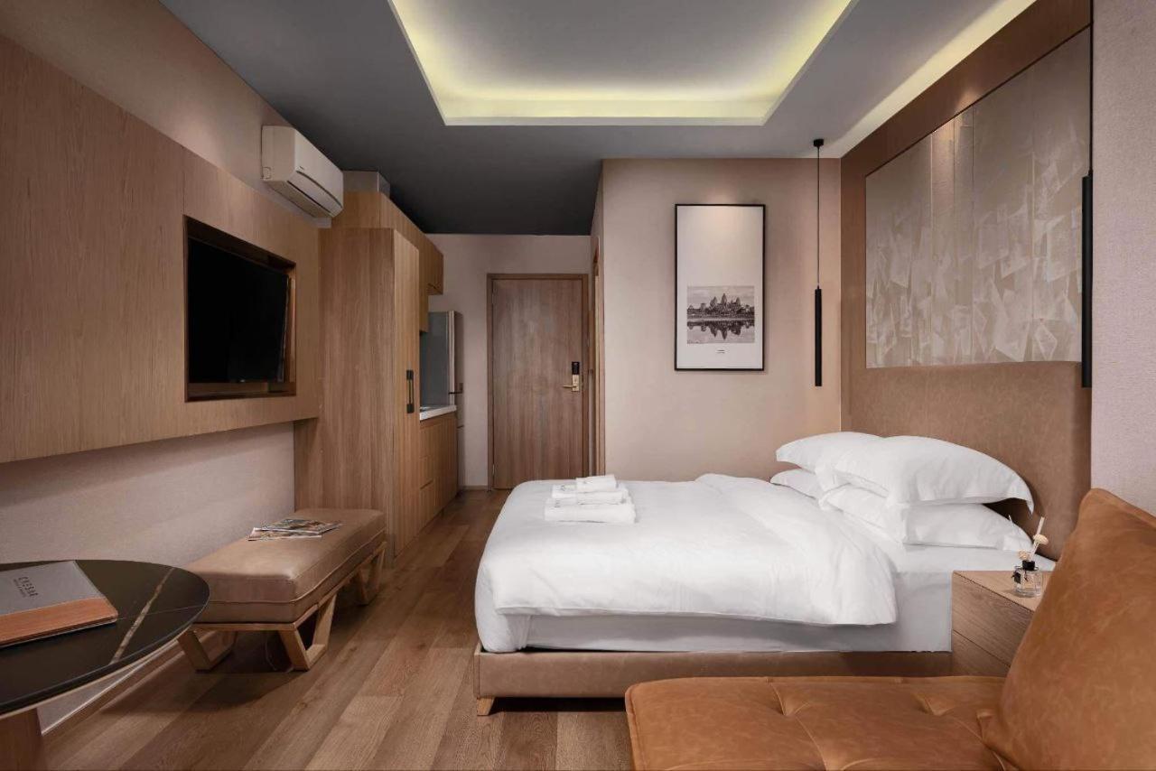 Sf Hotel Penthouse Residences Phnom-Penh Buitenkant foto